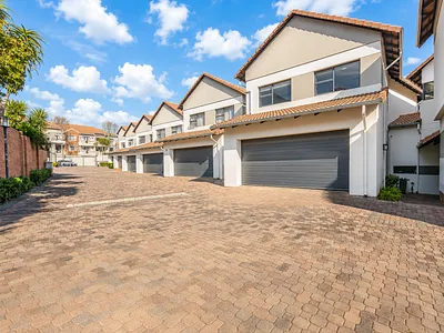3 Bedroom Townhouse For Sale in Sandton - img