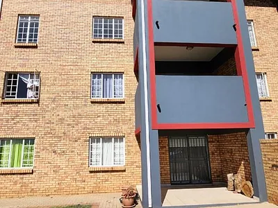 2 Bedroom Apartment For Sale in Centurion - h3z2.webp