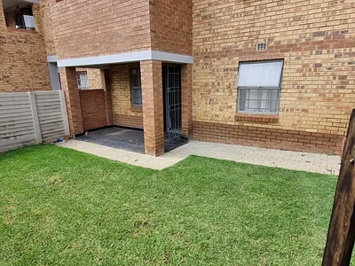2 Bedroom Apartment For Sale in Centurion - TppE.webp