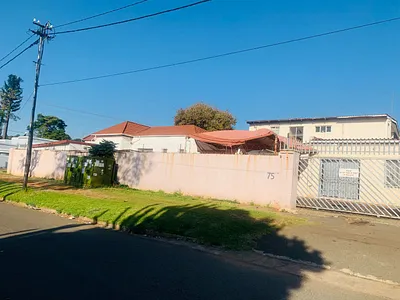 7 Bedroom House For Sale in Johannesburg - ulm9.webp