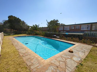 2 Bedroom Townhouse For Sale in Centurion - HxoN.webp