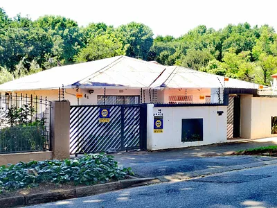4 Bedroom House For Sale in Johannesburg - bn4y.webp