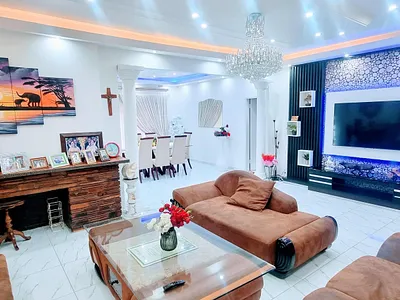 4 Bedroom House For Sale in Johannesburg - M9uc.webp