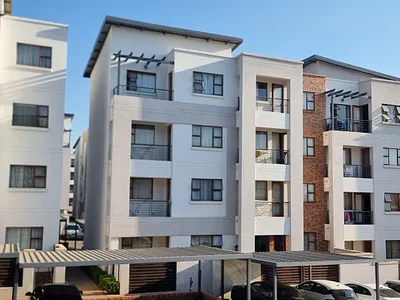 2 Bedroom Apartment For Sale in Randburg - 3OZQ.webp