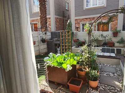 2 Bedroom Townhouse For Sale in Randburg - r7HR.webp