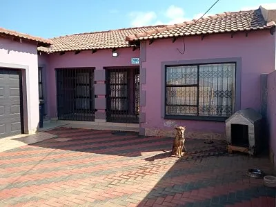 3 Bedroom House For Sale in Johannesburg - cd8L.webp