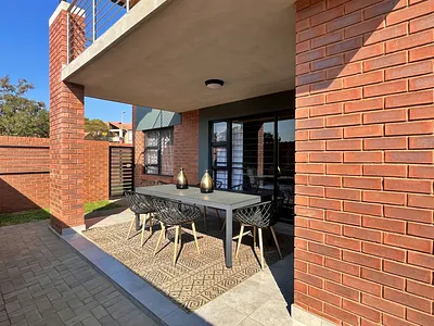 2 Bedroom Apartment For Sale in Pretoria - 8HXG.webp