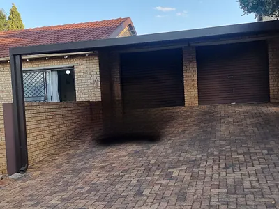 2 Bedroom Townhouse For Sale in Roodepoort - yKlo.webp
