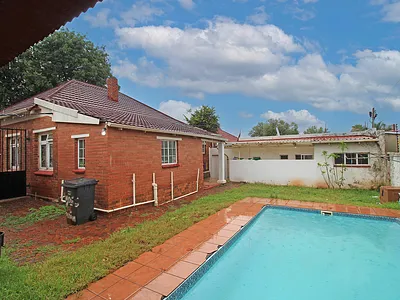 3 Bedroom House For Sale in Johannesburg - hjWx.webp