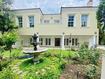 4 Bedroom House To Rent in Sandton - Tlop.webp