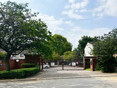 2 Bedroom Apartment For Sale in Sandton - QgS6.webp