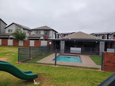 2 Bedroom Apartment For Sale in Centurion - bQKQ.webp