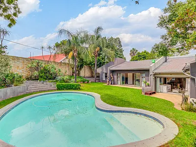 3 Bedroom House For Sale in Sandton - 3QpV.webp