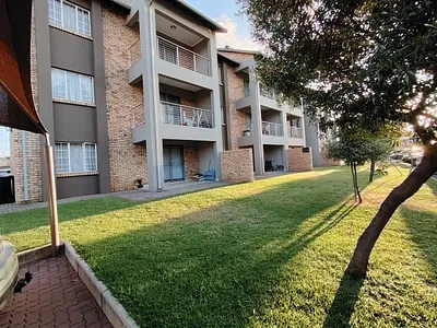 2 Bedroom Apartment For Sale in Centurion - znS5.webp