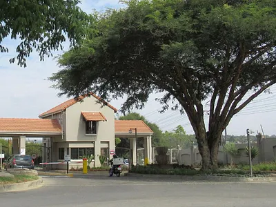 2 Bedroom Townhouse For Sale in Randburg - SFln.webp