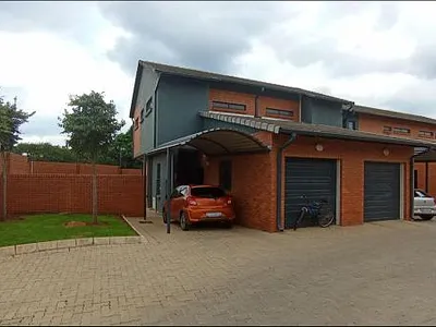 2 Bedroom Townhouse For Sale in Pretoria - 910D.webp