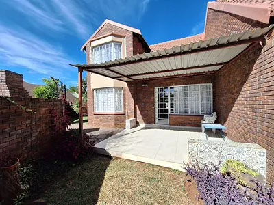 3 Bedroom Townhouse For Sale in Centurion - 5yjd.webp