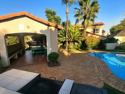 2 Bedroom Townhouse For Sale in Alberton - ZzBn.webp