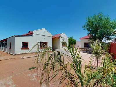 4 Bedroom House For Sale in Upington - pUxE.webp