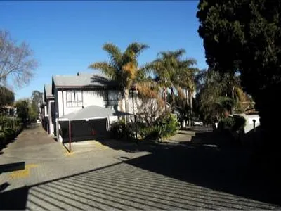 2 Bedroom Townhouse For Sale in Johannesburg - gMnK.webp