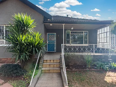 3 Bedroom House For Sale in Johannesburg - OepZ.webp