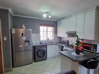 2 Bedroom Apartment For Sale in Centurion - ps3a.webp