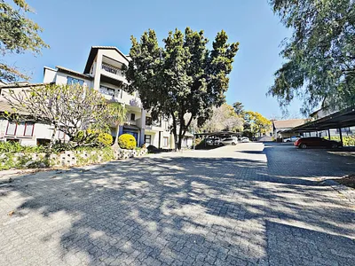 2 Bedroom Apartment For Sale in Randburg - siNe.webp