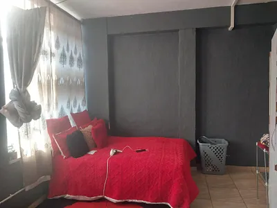 0.5 Bedroom Apartment For Sale in Johannesburg - bzRE.webp
