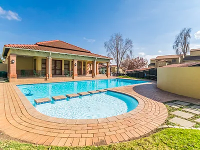 3 Bedroom Townhouse For Sale in Sandton - U2Zi.webp