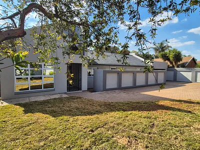 5 Bedroom House For Sale in Centurion - DBdh.webp