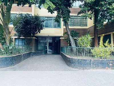 2 Bedroom Townhouse For Sale in Johannesburg - vCfG.webp