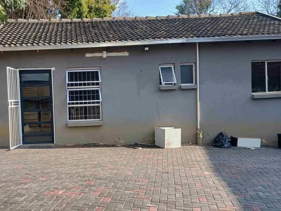 2 Bedroom Apartment To Rent in Randburg - dMrH.webp