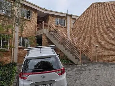 2 Bedroom Apartment For Sale in Randburg - 4lKt.webp