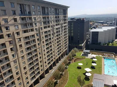 2 Bedroom Apartment For Sale in Sandton - img