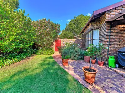 2 Bedroom Townhouse To Rent in Sandton - img