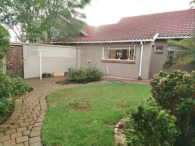 1 Bedroom Apartment To Rent in Sandton - 5RqP.webp