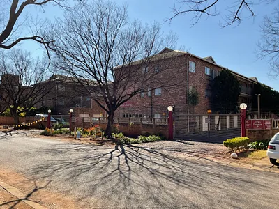 3 Bedroom Apartment For Sale in Pretoria - oR7p.webp