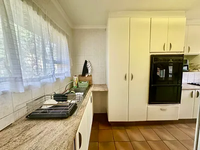 4 Bedroom House For Sale in Sandton - rqJ8.webp