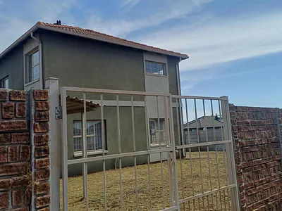 3 Bedroom House To Rent in Alberton - fsRz.webp