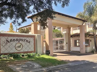 2 Bedroom Apartment For Sale in Sandton - rqAP.webp