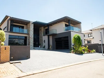 6 Bedroom House For Sale in Polokwane - 8hNw.webp