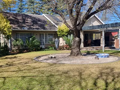 3 Bedroom House For Sale in Sandton - 7syu.webp