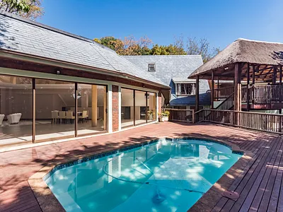 10 Bedroom House For Sale in Bedfordview - img