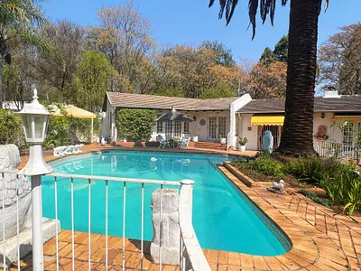 4 Bedroom House For Sale in Sandton - 4Zui.webp