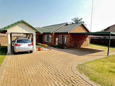 3 Bedroom House For Sale in Edenvale - 68oD.webp