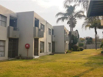 2 Bedroom Apartment For Sale in Roodepoort - hnuo.webp