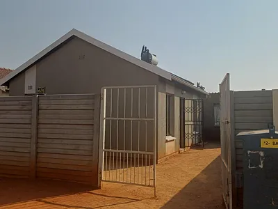 2 Bedroom House To Rent in Alberton - 7hpf.webp