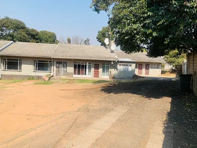 10 Bedroom House For Sale in Johannesburg - yGT9.webp