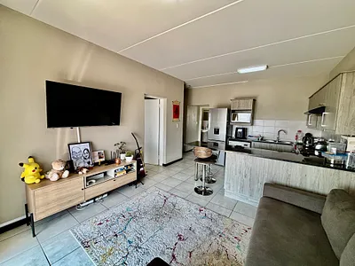 2 Bedroom Apartment For Sale in Midrand - Xa3V.webp