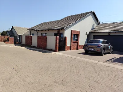 3 Bedroom Townhouse For Sale in Centurion - jnsA.webp